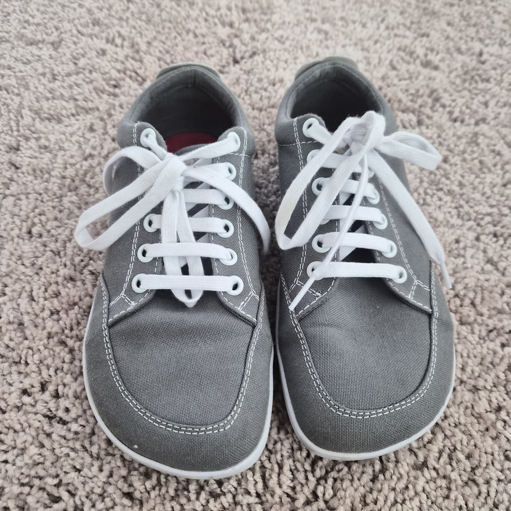 Splay Barefoot Grey Sneakers - Picture 2 of 5